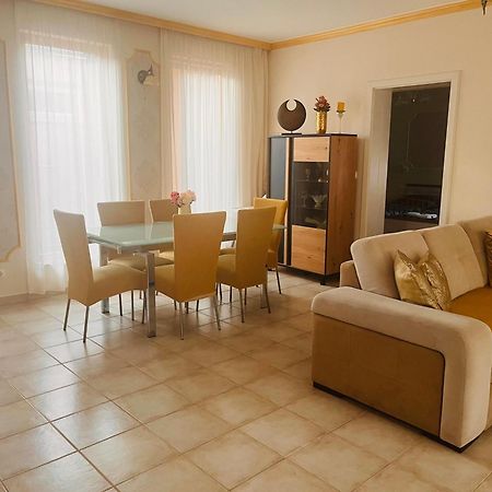 Aqua Azur Apartman ハイデゥソボスロー エクステリア 写真